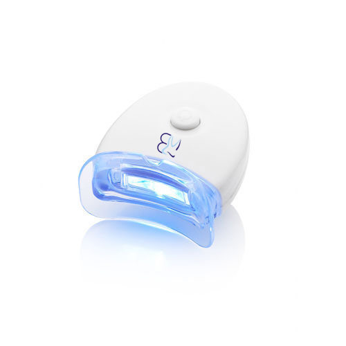 Gouttière dentaire LED connectée pour blanchir les dents