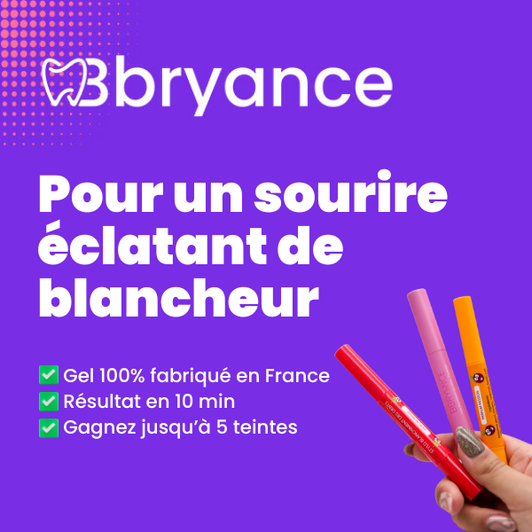 Macro Instantané Des Dents Blanches Et Des Bracelets En Céramique Avec  Bandes En Caoutchouc Coloré Sur Eux Rétracteur De La Joue E Photo stock -  Image du santé, occlusion: 230739212